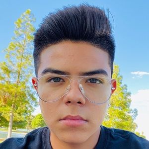 Meet your Posher, Misael